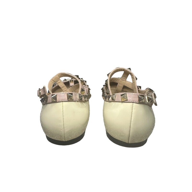 Valentino Rockstud Cage<br />
White<br />
 Size: 39.5