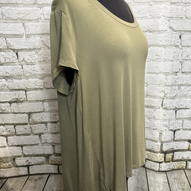 Halston, Green, Size: LARGE