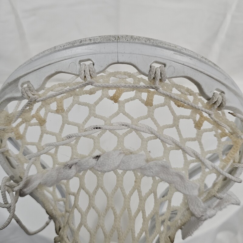 STX ACP Super Power+ Head
Under Armour Armour Grip 30in Shaft
Semi-Hard Mesh
Size: Mens
Head Color: White
Mesh Color: White
String/Lace Color: White
Shaft Color: Black/Green
Pre-Owned: Excellent Condition
Head is in great excellent w/ light wear on scoop
Mesh, strings, and laces are in excellent condition looking like it was re-strung recently.
Shaft is excellent condition.  Straight and w/ very little use.
