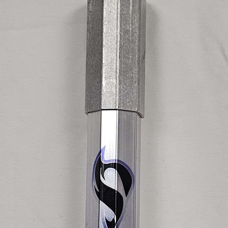 STX AL6000 Aluminum Alloy Shaft
Size: Womens 32in
Adapter Included
Color: Silver
Pre-Owned: Excellent Condition
Shaft is in excellent condition.  Straight w/ only a few minor scratches.