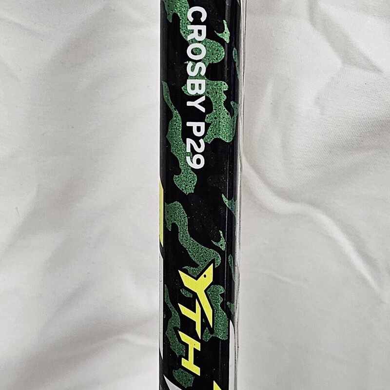CCM Super Tacks Youth Hockey Stick, Right, Size: Youth 30 Flex, Crosby P28 pattern, pre-owned