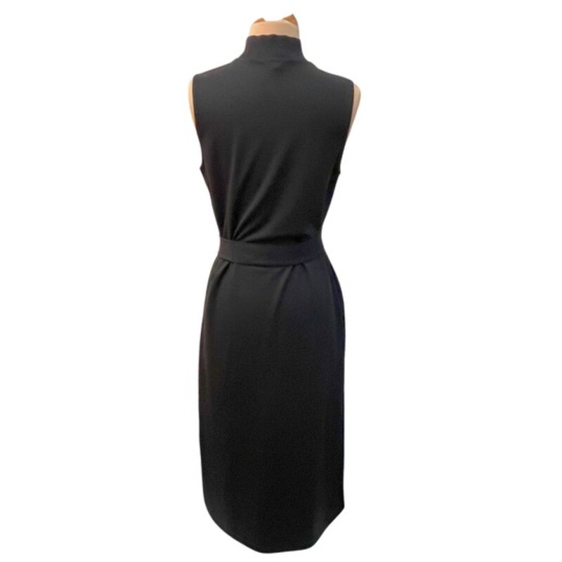 Prologue Belted Dress<br />
Rib Knit<br />
Mock Neckline<br />
Waist Belt Accent<br />
Slits on side for easy movement<br />
With Pockets<br />
Color: Black<br />
Size: Small