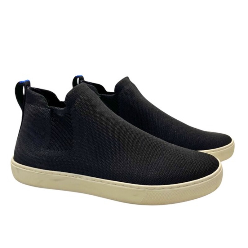 Rothys Chelsea Boot
Rothy's 'The Chelsea' Boot Sneakers
Black High Top Shoes
Elevate your casual footwear collection with these stylish black knit pull-on Chelsea boots from Rothy's. These ankle-high sneakers feature a round toe shape and a comfortable flat heel height, pertect for all-day wear. The stretch upper material is both comfortable and durable, making these boots a long-lasting addition to your wardrobe.
Size: 11