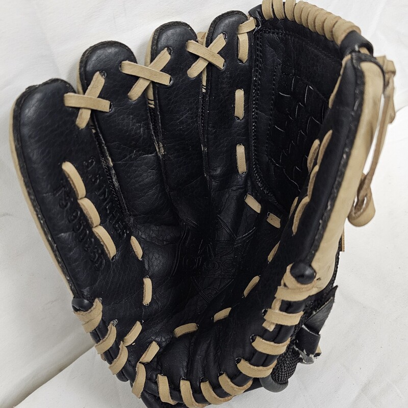 Adidas Eazy Close Baseball Glove, Left Hand Throw, Size: 9.5in, pre-owned