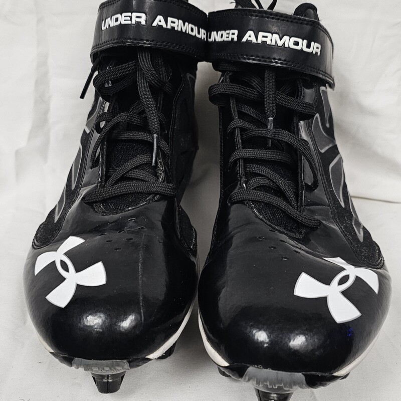 Under Armour Crusher Football Cleats, Mens Size: 10.5, pre-owned