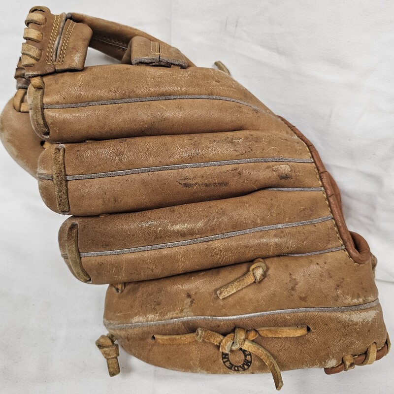Rawlings RBG Dave Winfield Baseball Glove, Right Hand Throw, Size: 11in, pre-owned
