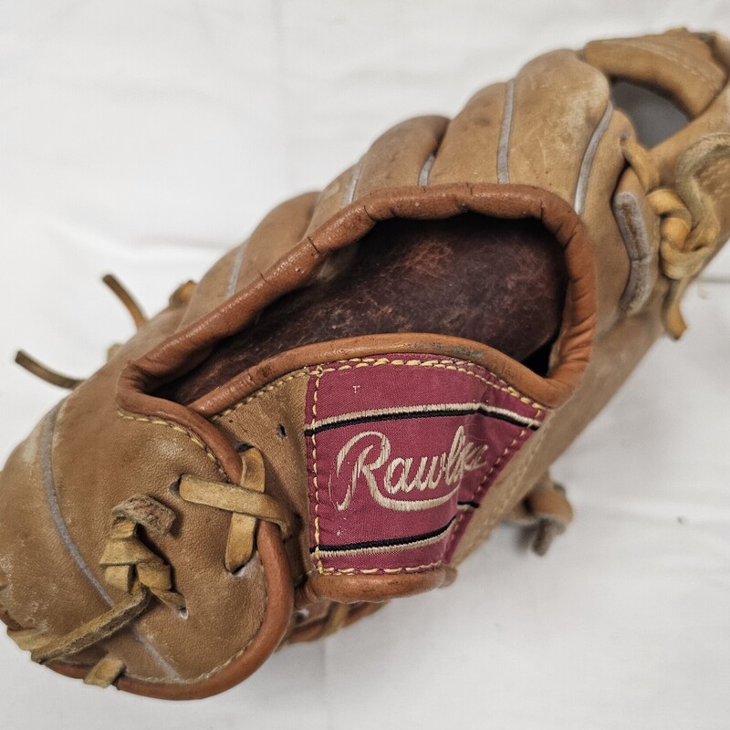 Rawlings RBG Dave Winfield Baseball Glove, Right Hand Throw, Size: 11in, pre-owned
