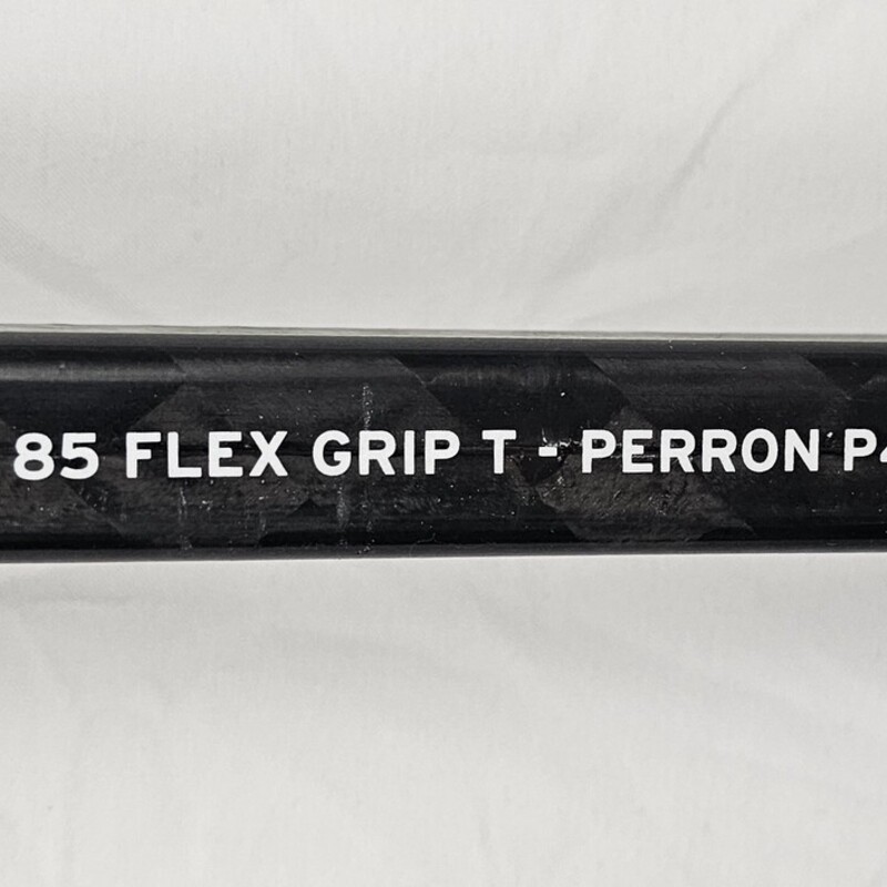 CCM Ribcor 40K Grip Tech Senior Hockey Stick, Left, 85 flex, Perron P40 curve, pre-owned in great shape!  MSRP $259.99