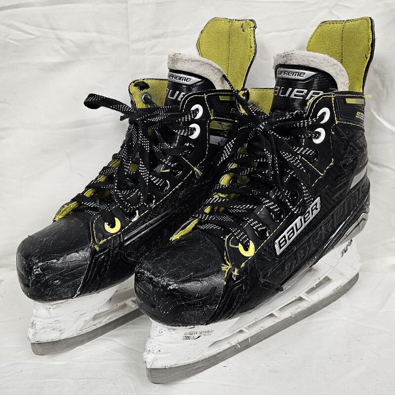 Bauer Supreme S35 Junior Hockey Skates, Size: 1.5 (shoe size 2.5), pre-owned