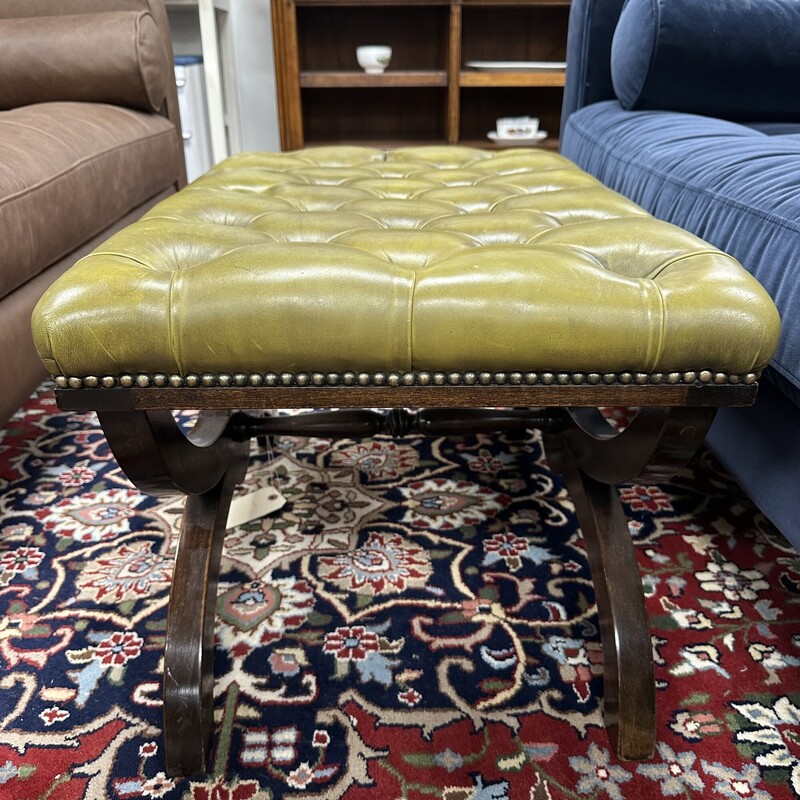 Nailtrim Leather Bench, Green Leather. Missing one `button` in the center; refer to photos.<br />
Size: 28x19x17