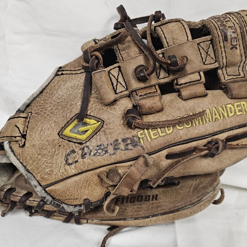Glovesmith Field Commander Baseball Glove, Right Hand Throw, Size: 11in, pre-owned