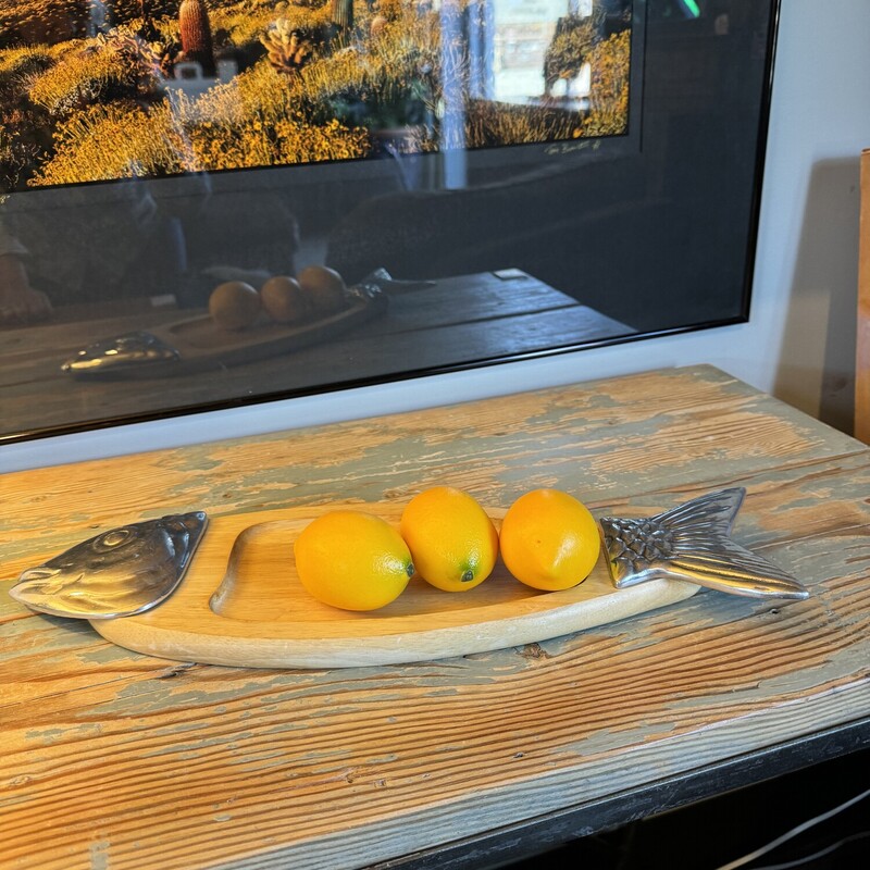 Fish Platter

Size: 18 X 7