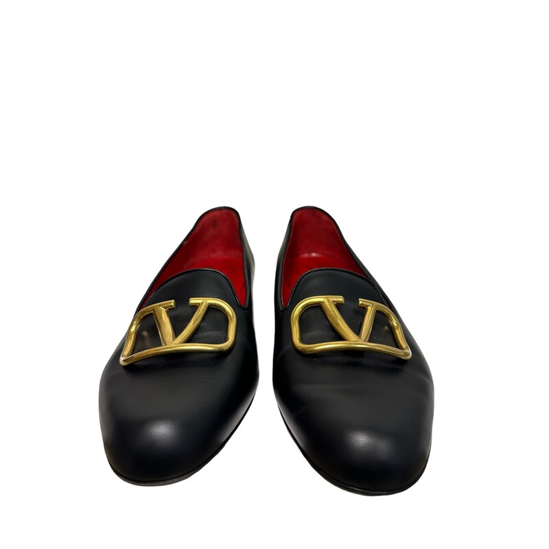 Valentino V Logo Loafers<br />
Nappa Leather<br />
Black, Size: 39