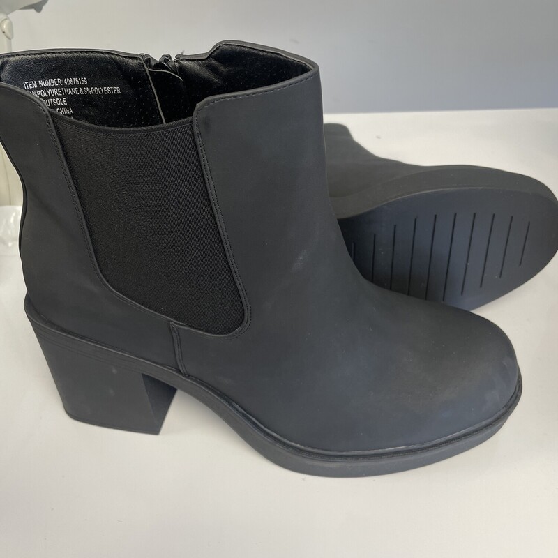 Torrid Chelsea Boot NEW