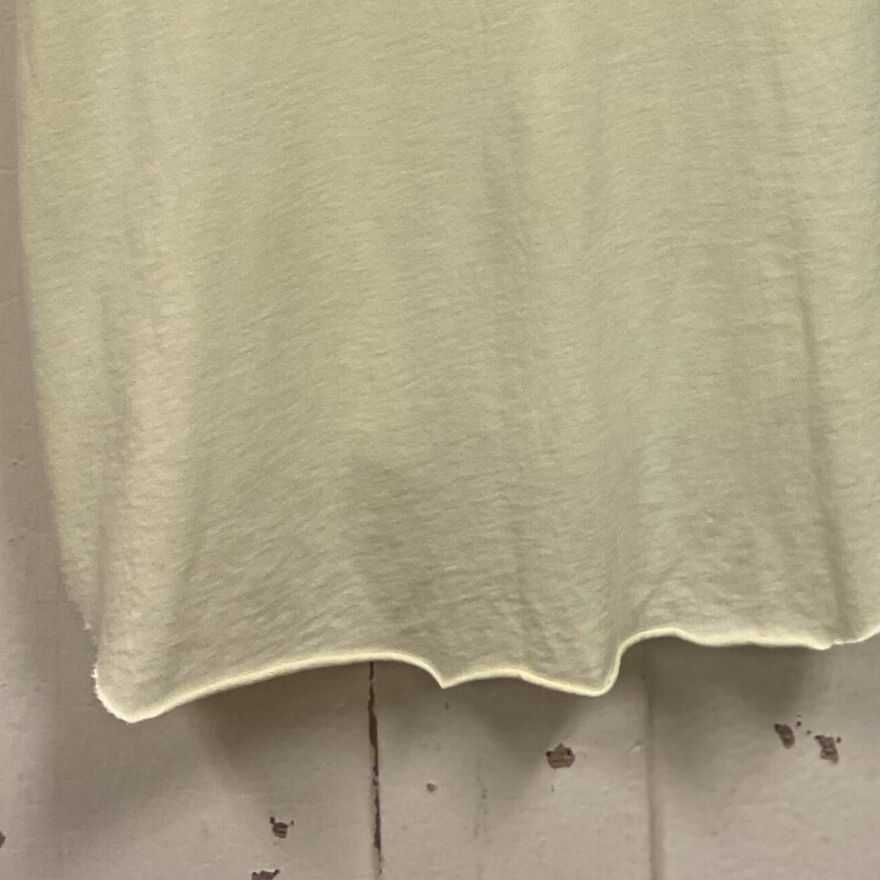 Yellow V - Neck Tee<br />
Yellow<br />
Size: Small