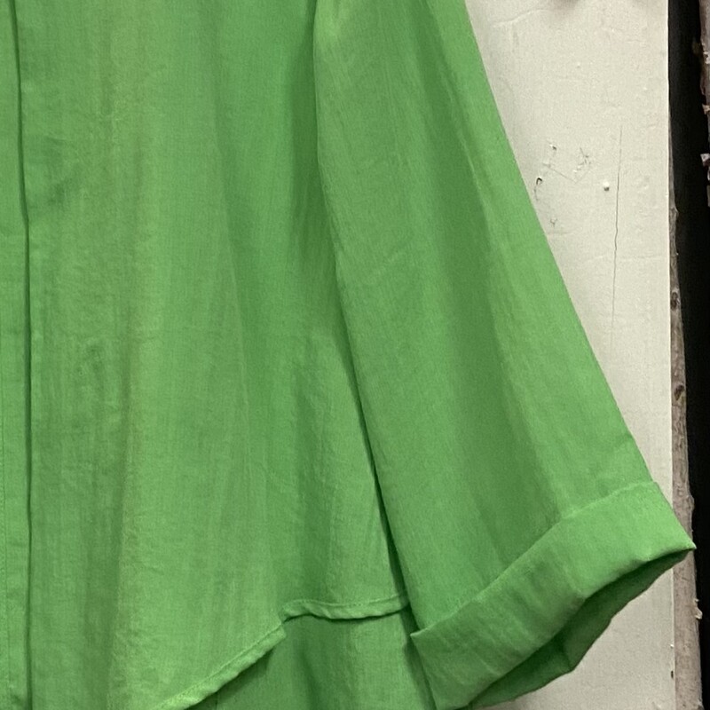 Green Linen Jacket<br />
Green<br />
Size: L R $168