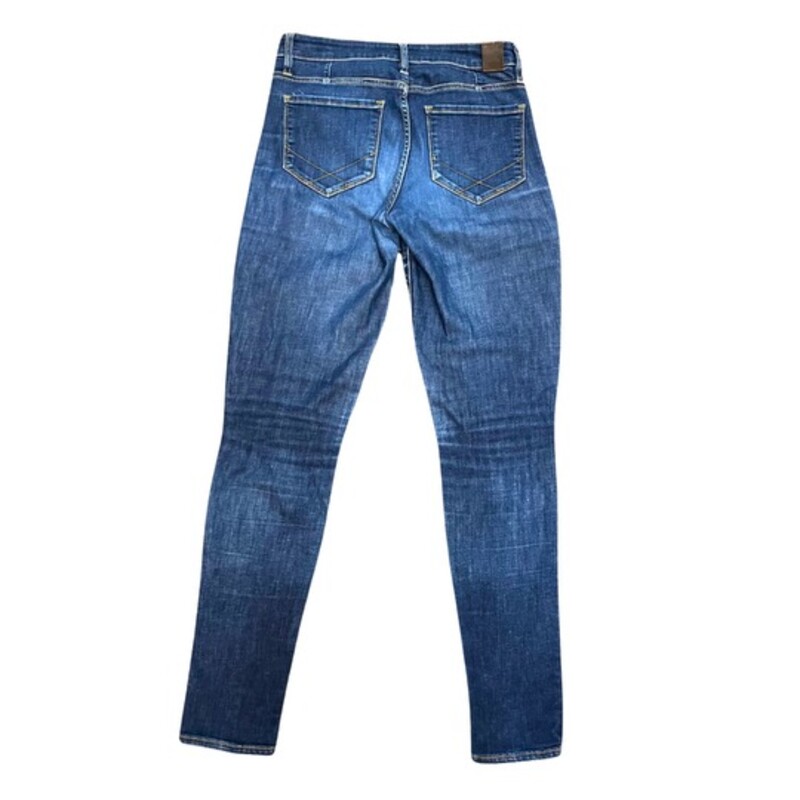 Raleigh Denim Jeans
The Haywood
Handcrafted in North Carolina
by Non-Automated Jeansmiths
Distressed Fade
Skinny Ankle
Size: 6