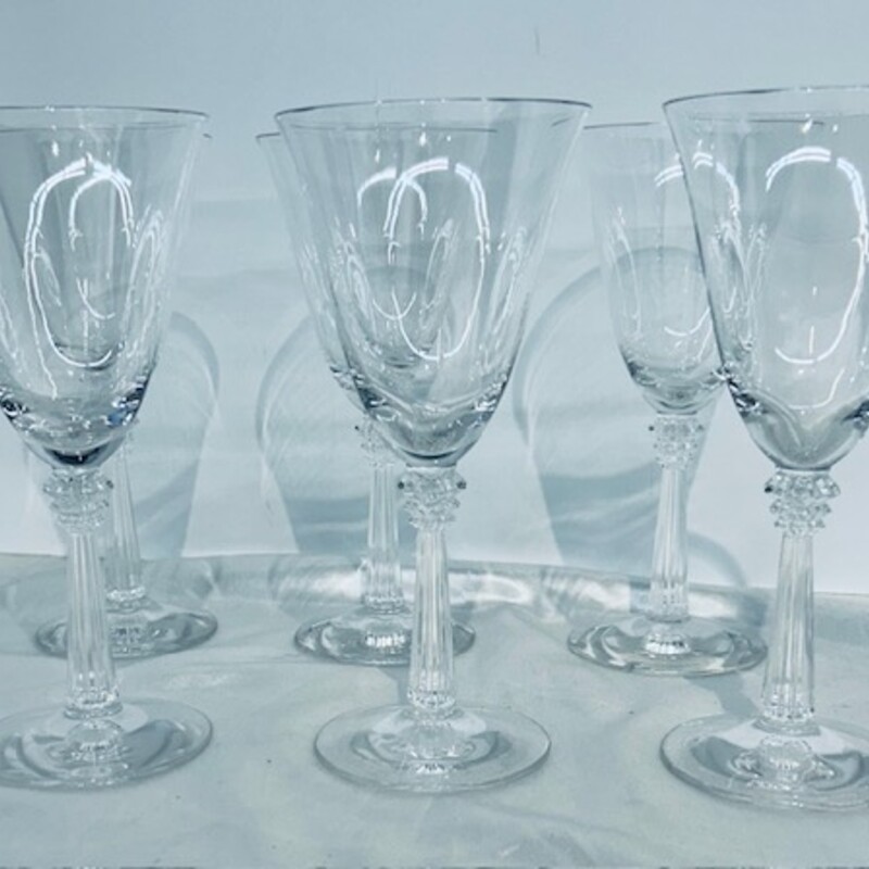 Fostoria Water Goblets
Clear
Size: 3.5x7.5H