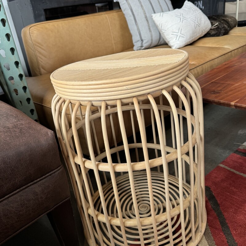 Rattan Side Table

Size: 15Wx22H