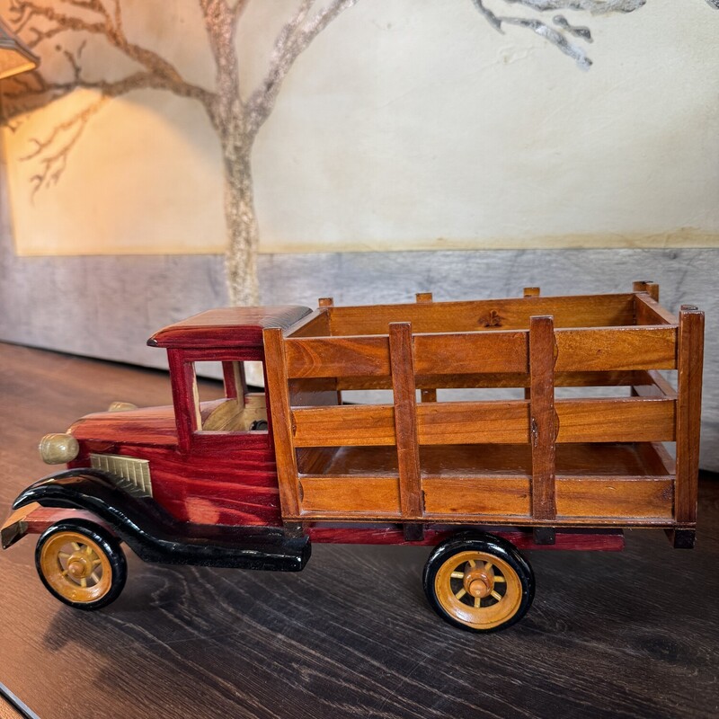 Wood Red Truck

Size: 16 X 5