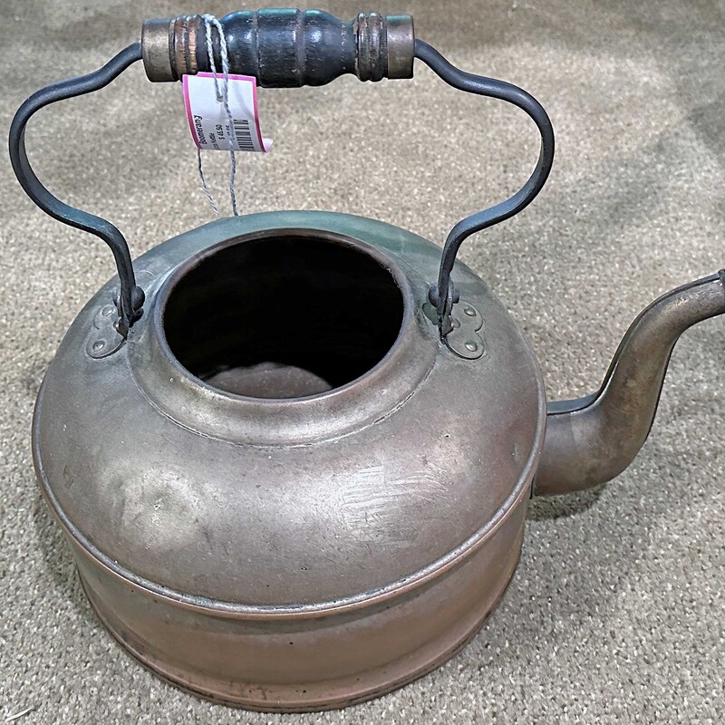 Large Brass Kettle
10 In Round x 13 In Tall.