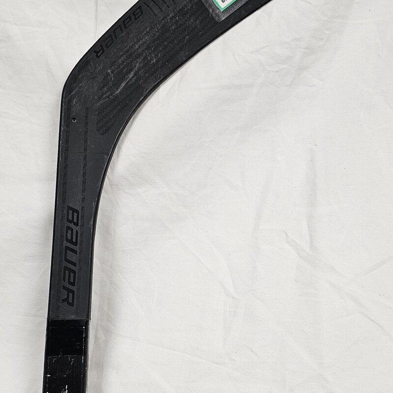 Bauer i200 Senior Street Hockey Stick, Right, Size: 56in, pre-owned