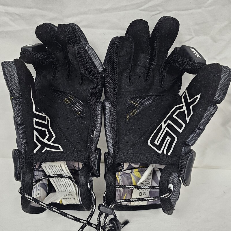 STX Stallion 200 Mens Lacrosse Gloves, Size: M, pre-owned in great shape!