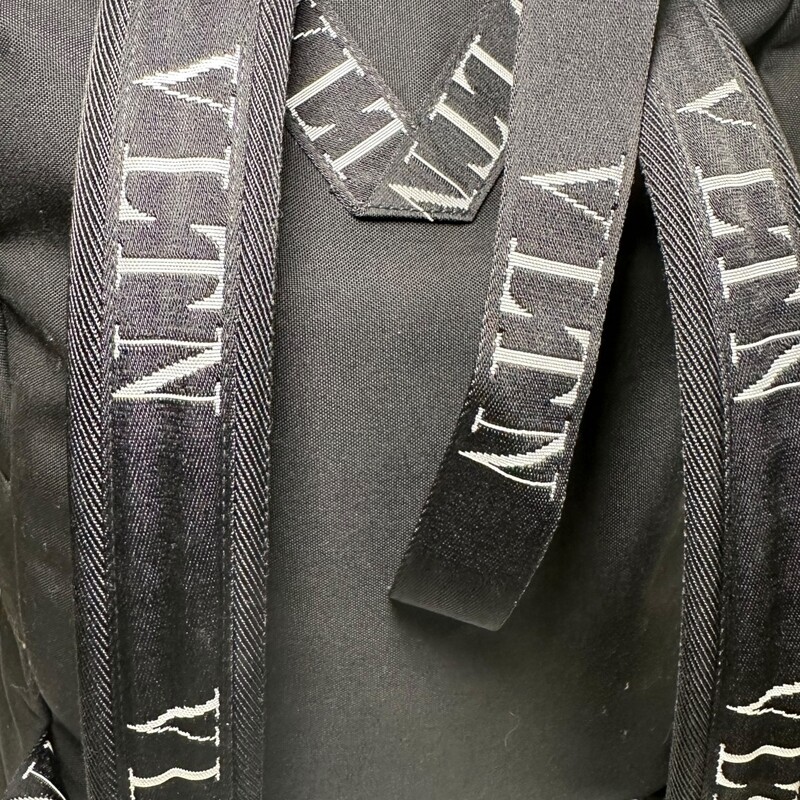 Valentino VLTN Backpack
Color: Black
 ASIS broken top loop shown in photos.