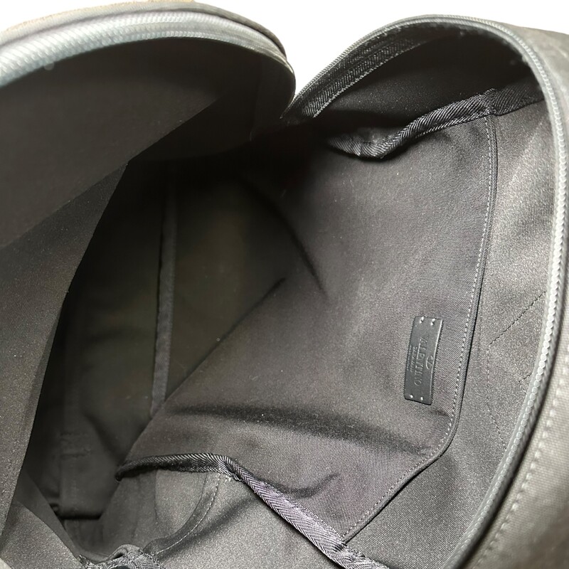 Valentino VLTN Backpack
Color: Black
 ASIS broken top loop shown in photos.