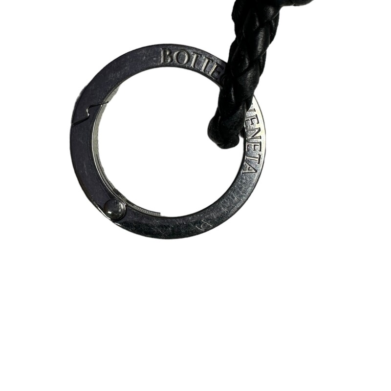 Bottega Veneta Long Key Ring Black<br />
<br />
Dimensions:<br />
Height: 43 cm | 16.9<br />
Width: 3.5 cm | 1.4<br />
Depth: 0.5 cm | 0.2<br />
<br />
Color: Black<br />
Hardware: Silver finish