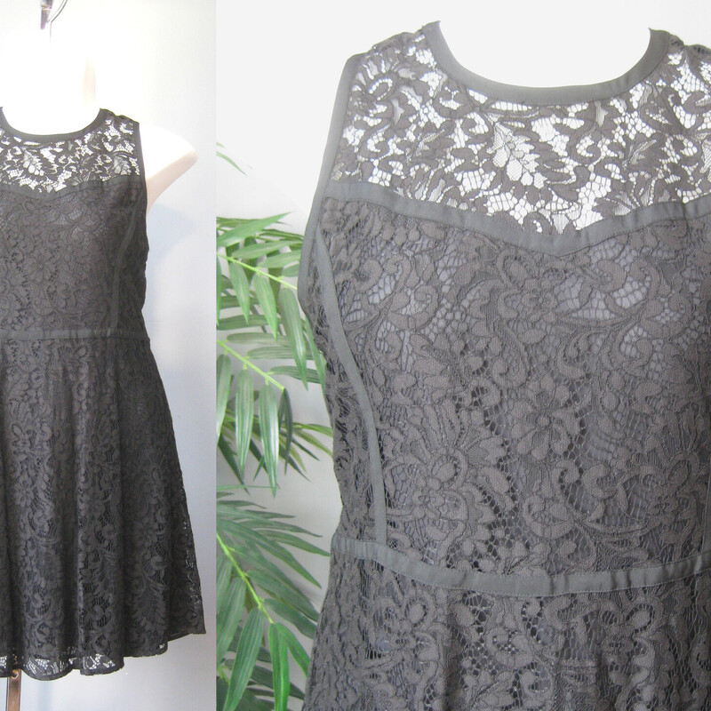 NWT Michael Kors Lace, Black, Size: 16
Beautiful black lace dress from Michael Kors, brand new with tags
fit and flare silhouette, knee length
nice soft feeling lace.
36% Nylon, 34% Cotton, 30% Viscose
Sleeveless
Lined
Size 16
Flat measurements:
Armpit to armpit: 21
waist: 19.25
hip: up to 24.5
length: 37

Orgiinally $175

Thanks for looking!
#72501