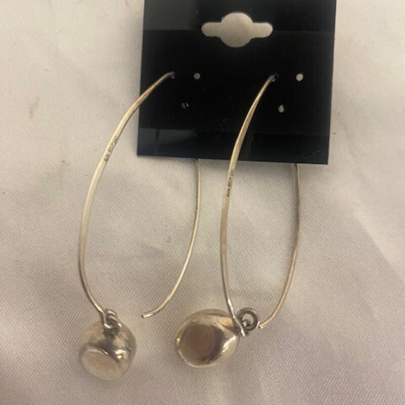 925 Drop Hook Earrings
Sterling Silver
Size: 2.25H