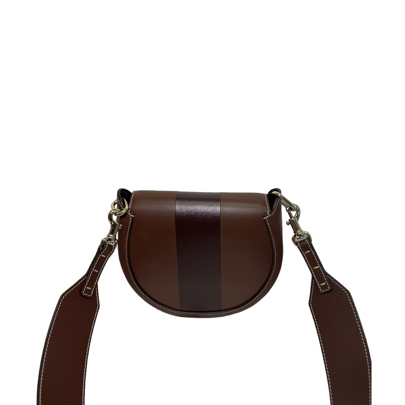 Chloe Arlene Shoulder, Brown, Size: Small

Dimensions:
6W x 7 1/2H x 3D. (Interior capacity: small.)
17 strap drop.

Note: Light sratch on top of leather