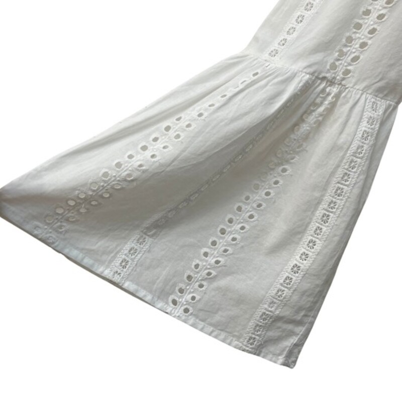 New Mudpie Eyelet Dress<br />
100% Cotton<br />
White<br />
Size: Medium<br />
Retails for $ 58.00