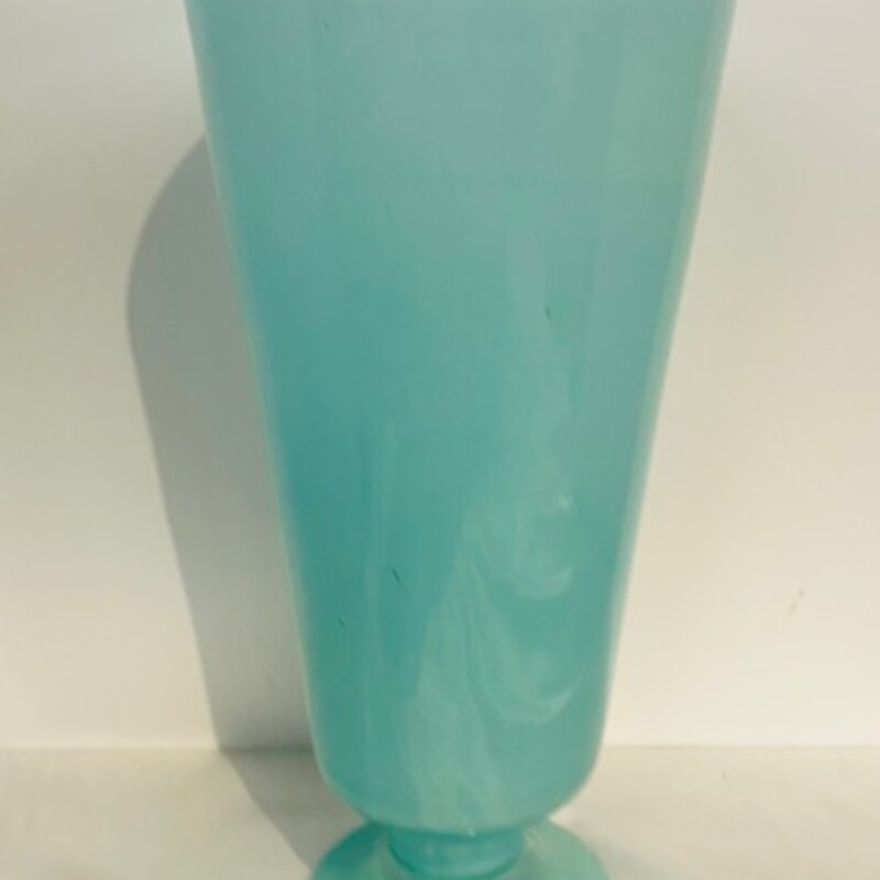 Handblown Speckled Pedestal Vase
Teal
Size: 5.5x12H