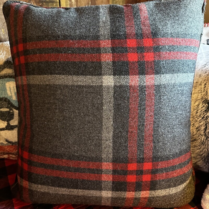 Plaid Down Filled

Size: 21x21
