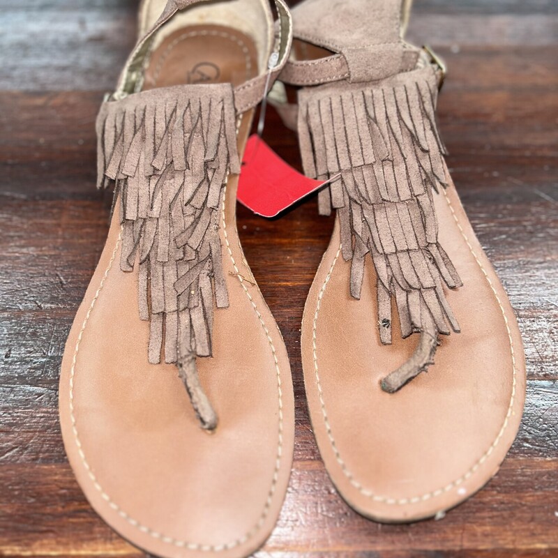 A8.5 Brown Fringe Sandals