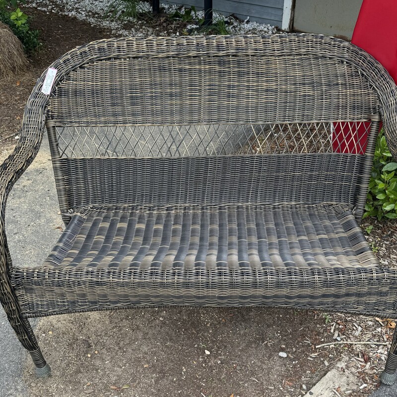 Brown Resin Love Seat,
Wicker-like
48 Inches Long, 26 Inches Deep, 35 Inches High