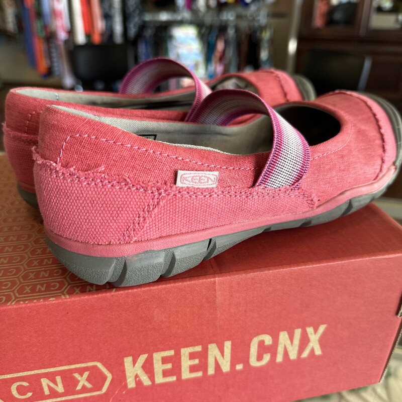 NEW Keen Mary Jane Youths, Slate Rose, Size: 5 $24.99<br />
Original Price $59.99<br />
All sales are final. No Returns<br />
Pick up within 7 days of purchas or have it shipped.<br />
Thank you for shopping with us :)
