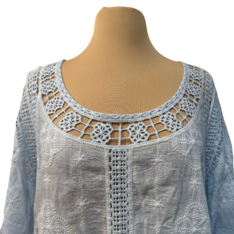 Democracy Mineral WashTop
100% Cotton
Crochet LaceTrim and Embroidered
Blue and White
Size: Medium