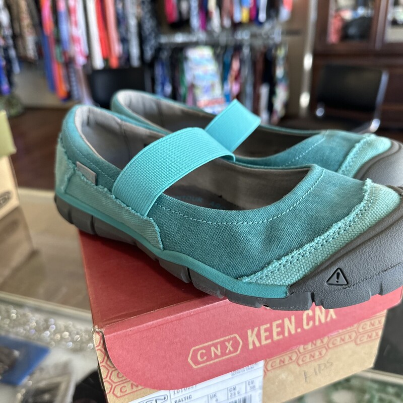New Keen Youth Mary Janes, Baltic, Size: 4 $24.99<br />
Original Price $59.99<br />
All sales are final. No Returns<br />
Pick up within 7 days of purchas or have it shipped.<br />
Thank you for shopping with us :)