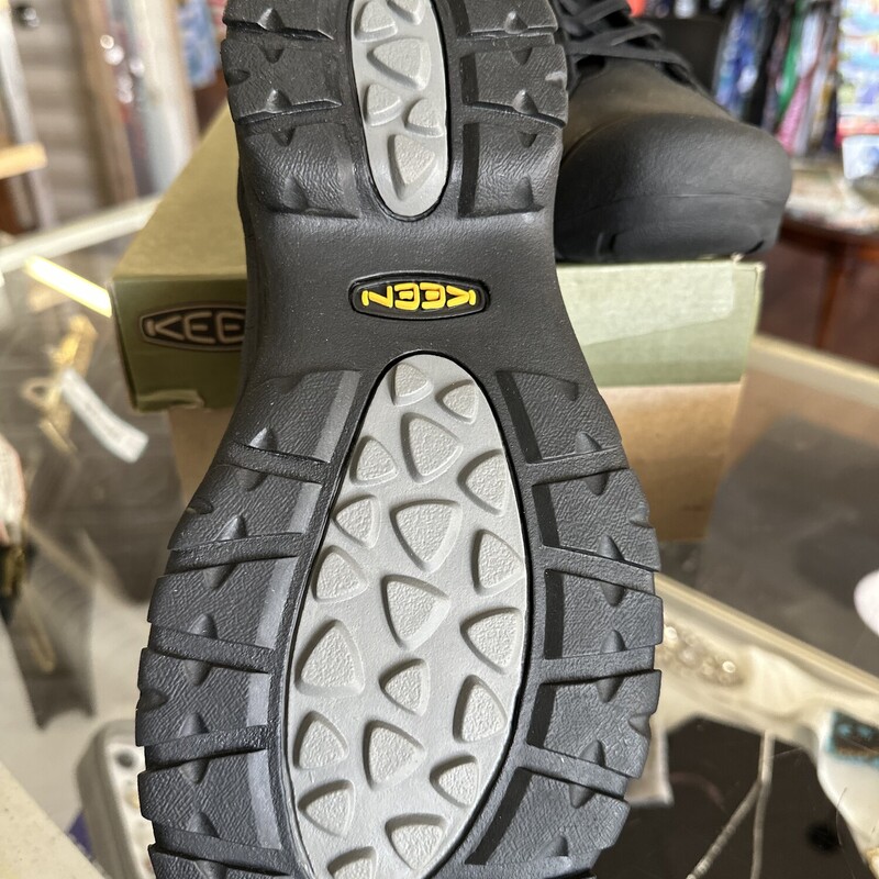 NEW Mens Keen Shoes, Black, Size: 11$59.99<br />
Original price $110.00