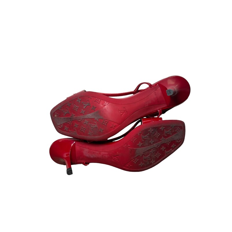 Louis Vuittonred Patent Heels<br />
 Red<br />
 Size: 39.5