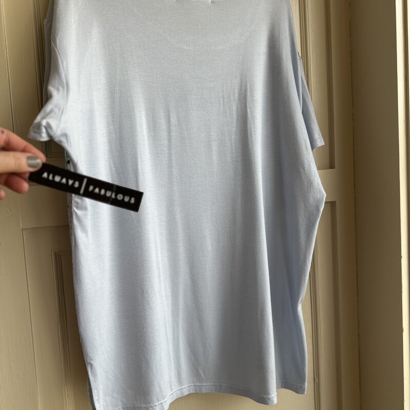 Absolutly Famous Top NWT, Blue, Size: 1 X $9.99

Original Price 29.99
All sales are final. No Returns
Pick up within 7 days of purchas or have it shipped.
Thank you for shopping with us :)