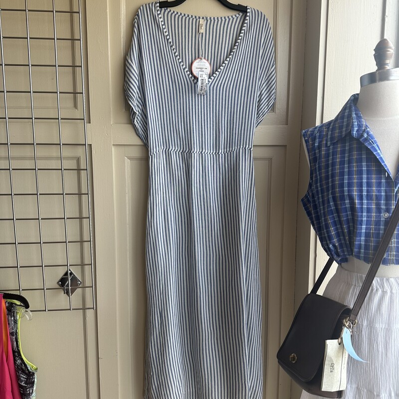Elan Stripe Dress NWT, Blue/whi, Size: Large $25.99<br />
Original price $69.00<br />
<br />
All sales are final. No Returns<br />
Pick up within 7 days of purchas or have it shipped.<br />
Thank you for shopping with us :)