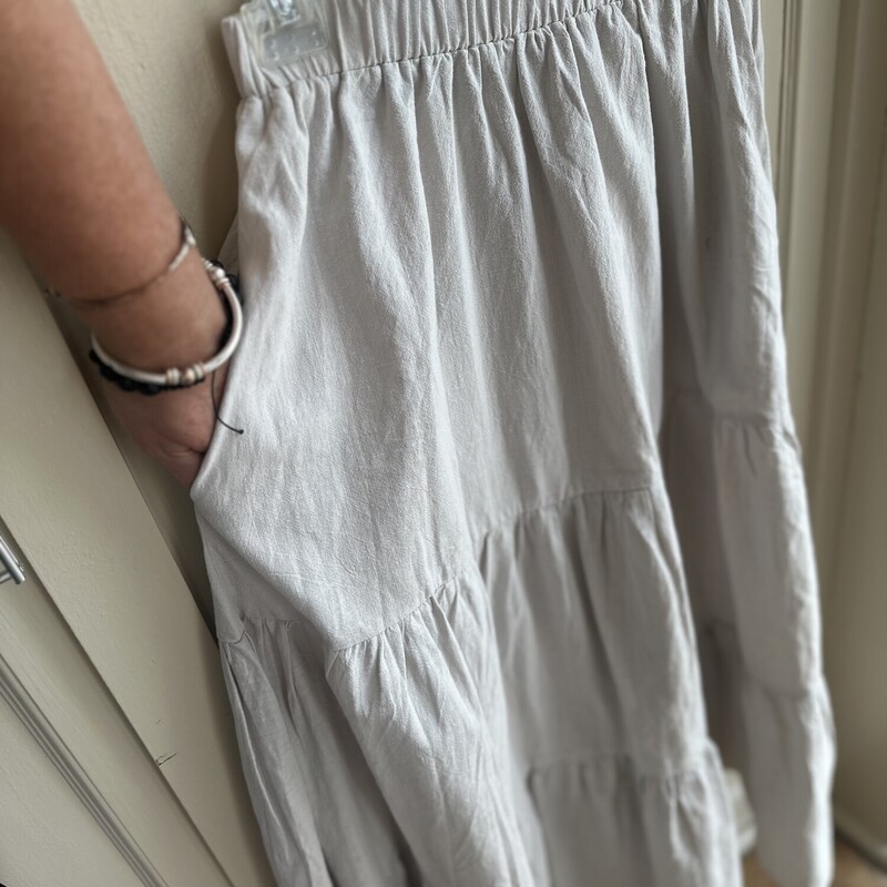 Anrabess Skirt with pockets NWT, Tan, Size: Large $16.99<br />
<br />
All sales are final. No Returns<br />
Pick up within 7 days of purchas or have it shipped.<br />
Thank you for shopping with us :)