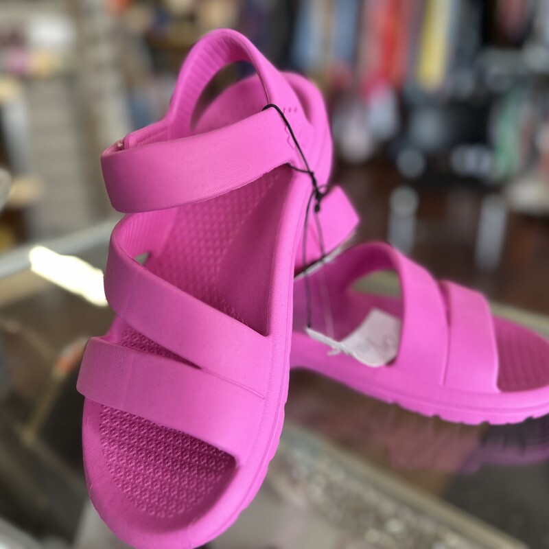 Muk Luks Sandals, Pink, Size: Med 7-8<br />
<br />
Muk Luks Sandals, Teal, Size: Med 7-8 New with tags<br />
<br />
All sales are final. No Returns<br />
<br />
Pick up within 7 days of purchase or have shipped.<br />
Thank you for shopping with us:)