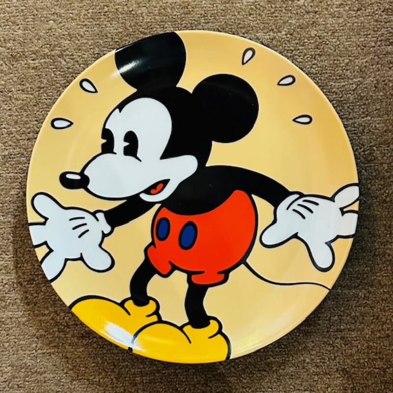 Disney lassics Collectible Plate - Mickey Mouse
Tan Black White Red Yellow
Size: 10.5 x 10.5