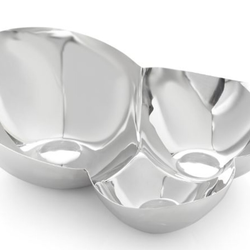 Nambe Pulse Chip + Dip Bowl
Retails for $150
Silver
Size: 13 x 9.5 x 4H