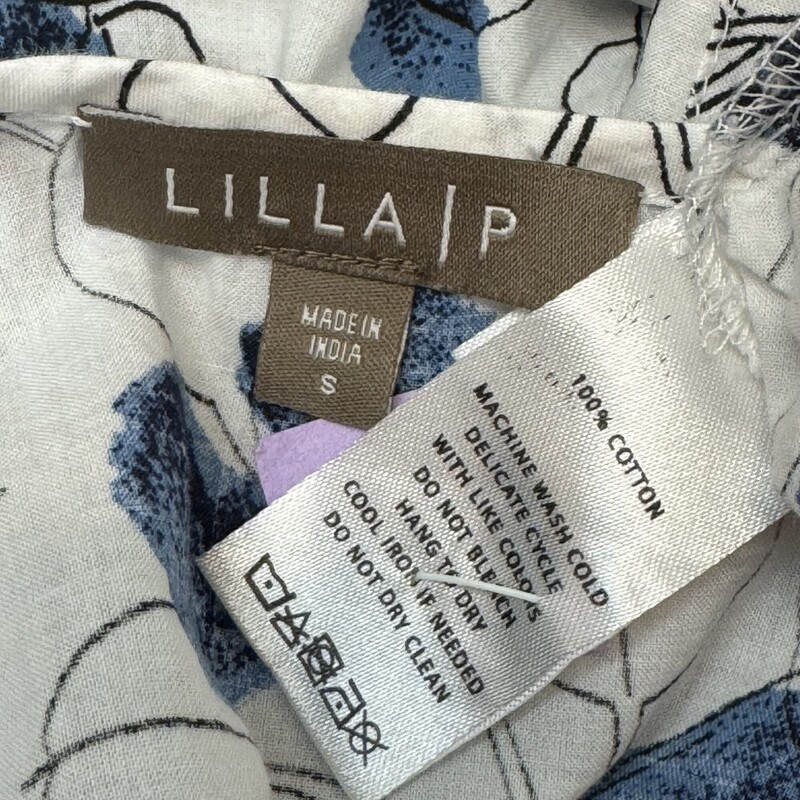 Lilla P Leaf Print Top
100% Cotton
Color: White and Navy
Size: Small